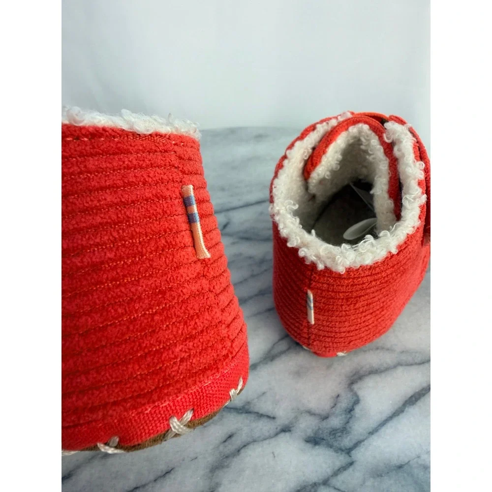 Tiny TOMS Baby Red/Pink Corduroy Faux Fur Lined Crib Booties Size 4 Infant Shoes